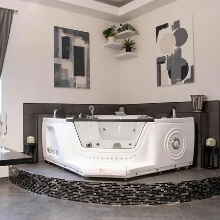 Wellness Beethoven Отель Хомутов