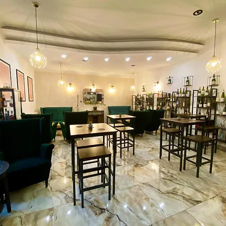 Отель Wellness Beethoven 4*